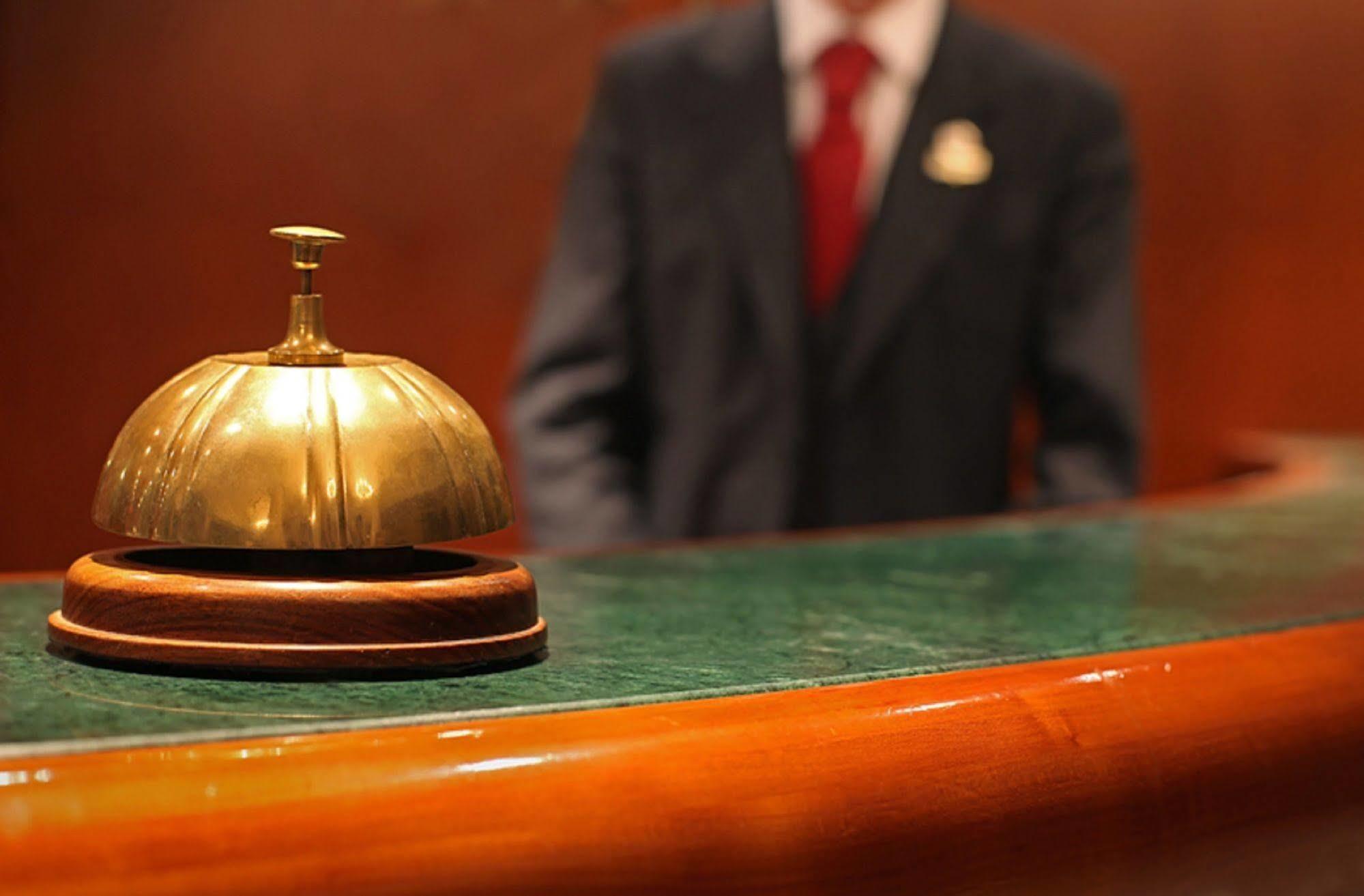 Golden Star Hotel Лондон Экстерьер фото