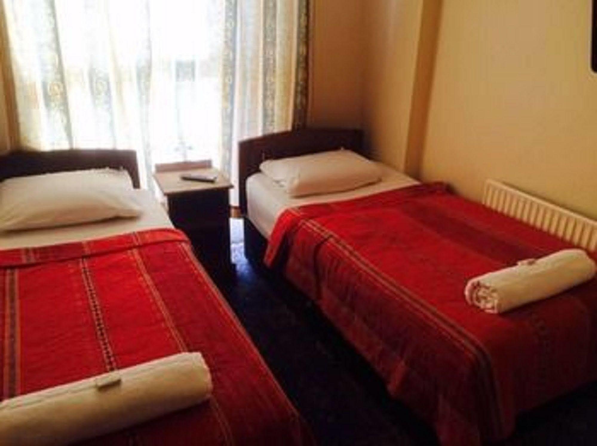 Golden Star Hotel Лондон Экстерьер фото