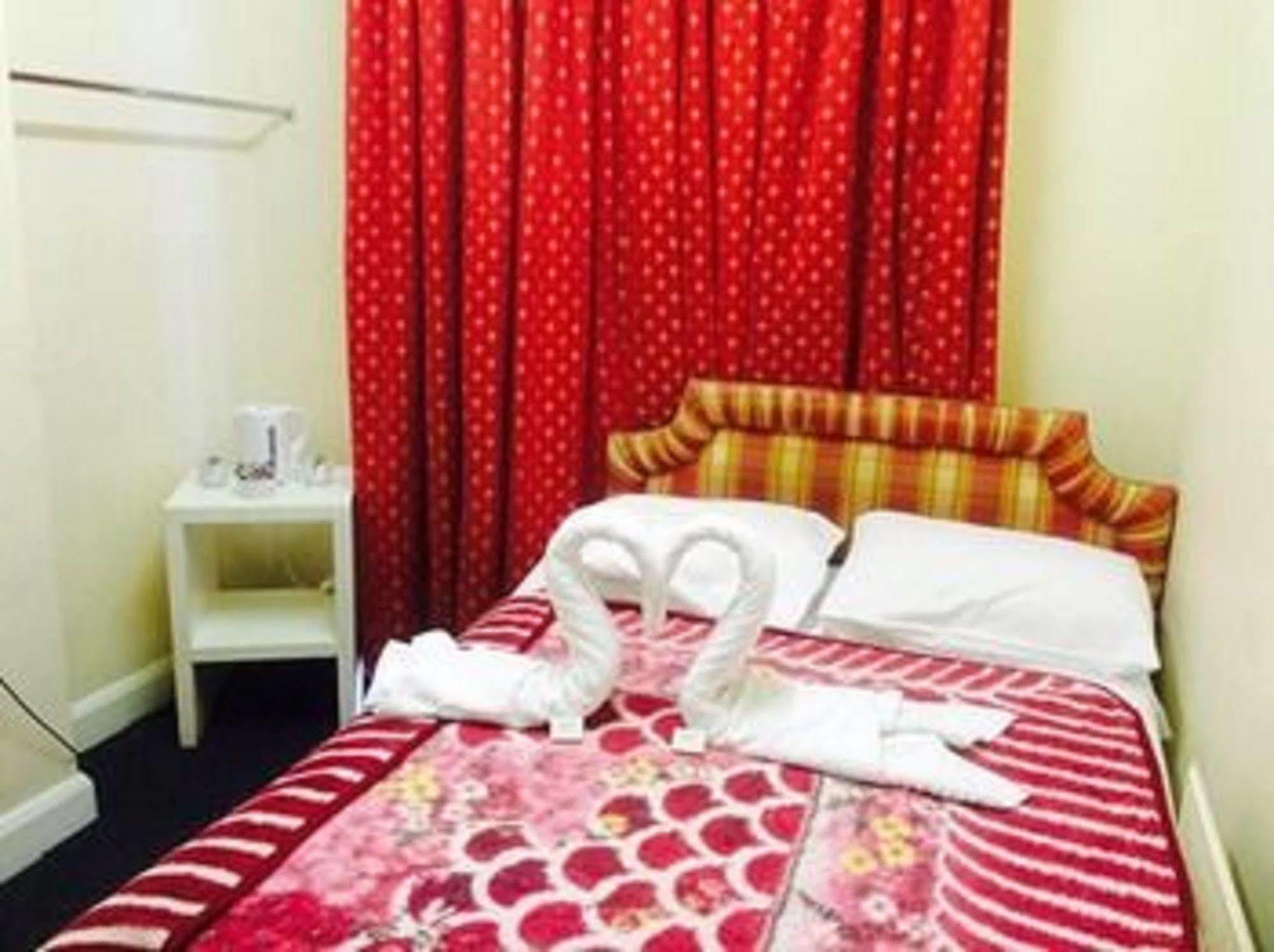 Golden Star Hotel Лондон Экстерьер фото